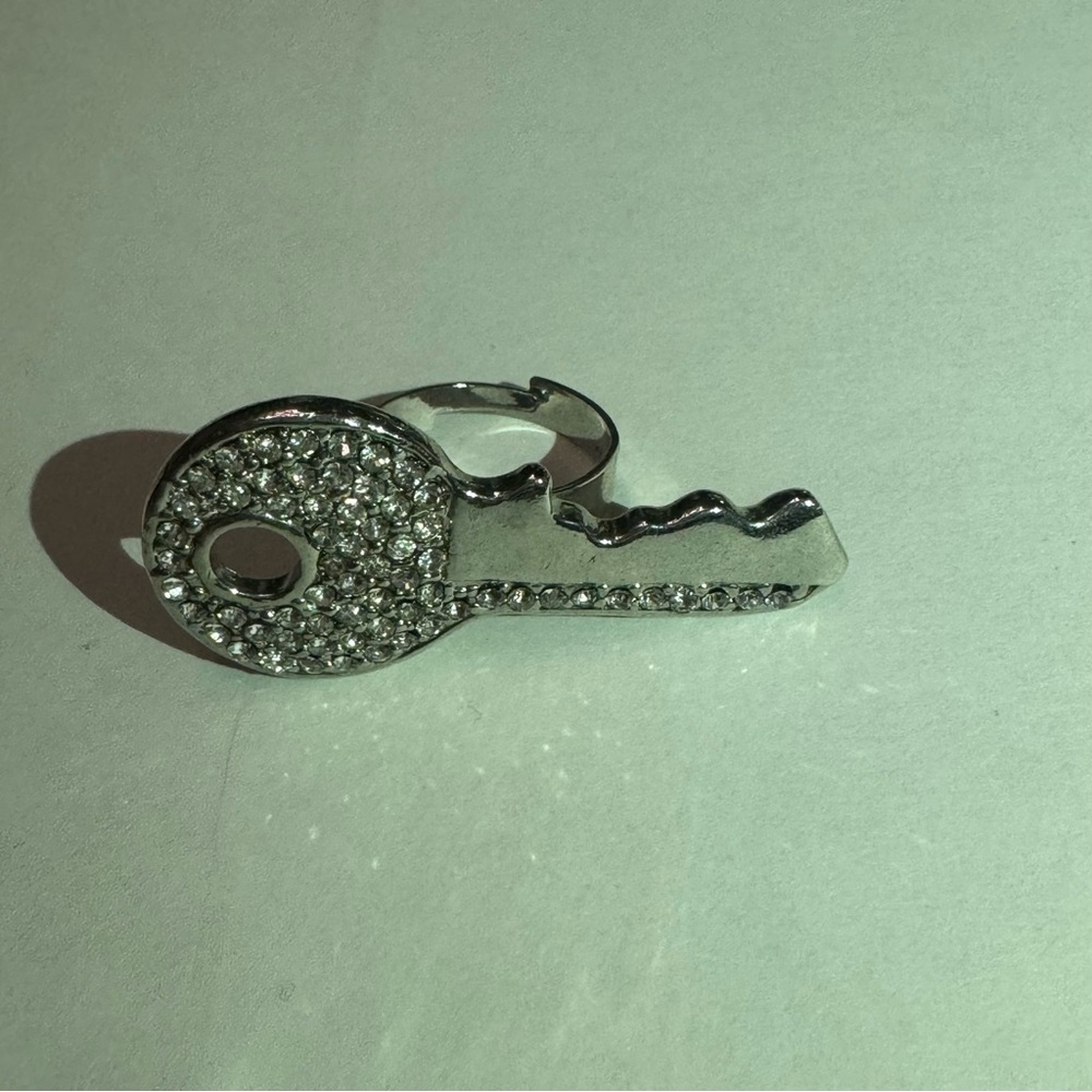 Key shaped ring
